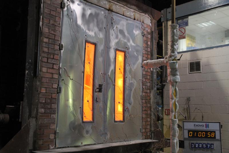 Vì sao nên sử dụng cửa chống cháy có gioăng chống cháy? 
